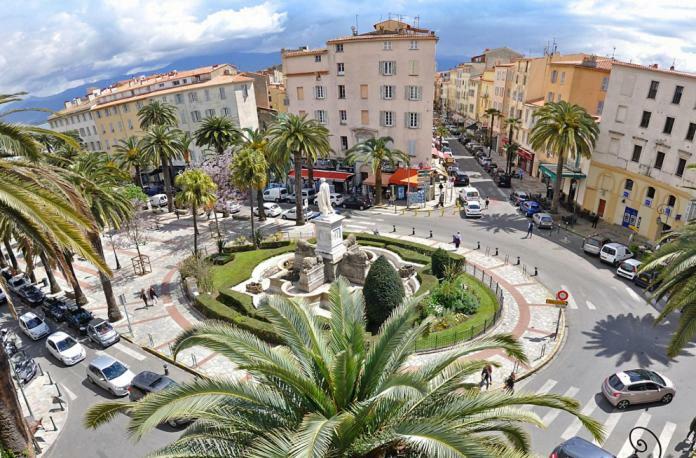 Chambre Cozy Et Confortable Au Coeur D'Ajaccio Apartment Ajaccio  Bagian luar foto